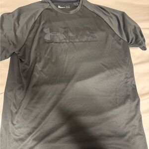 Under Armour Men's green Short Sleeve Tee new without tag
